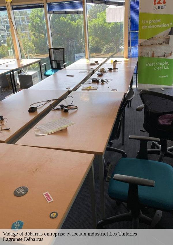 vidage-et-debarras-entreprise-et-locaux-industriel-1